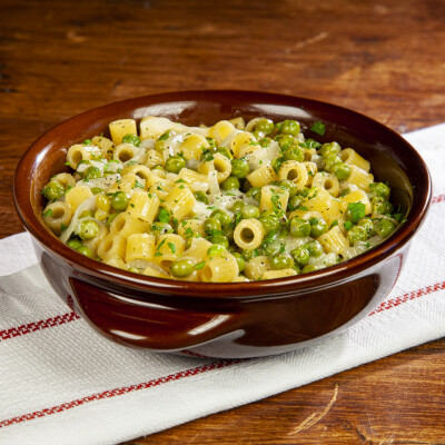Pasta e piselli con la provola