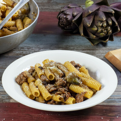 Pasta salsiccia e carciofi