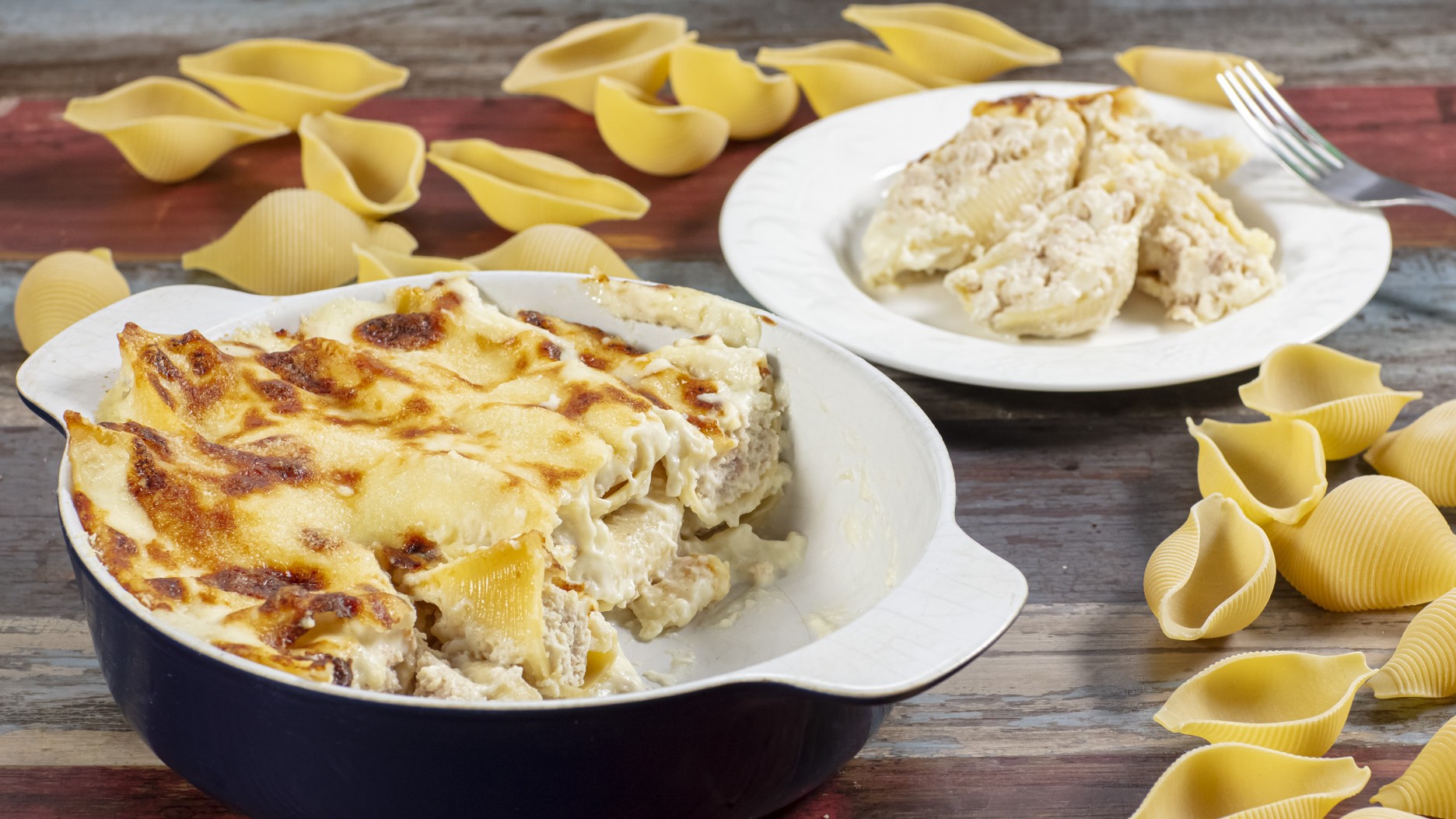 Conchiglioni ripieni di prosciutto cotto e ricotta al forno