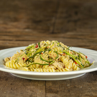 Pasta tonno zucchine e limone