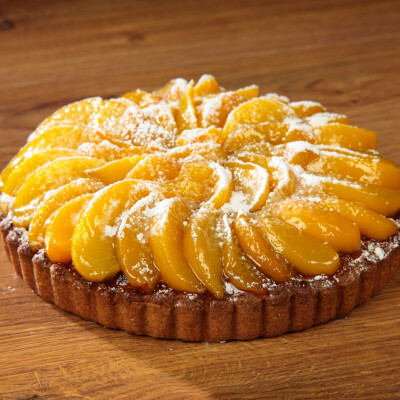 Crostata frangipane con pesche caramellate