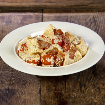 Pasta pomodorini ricotta e pancetta