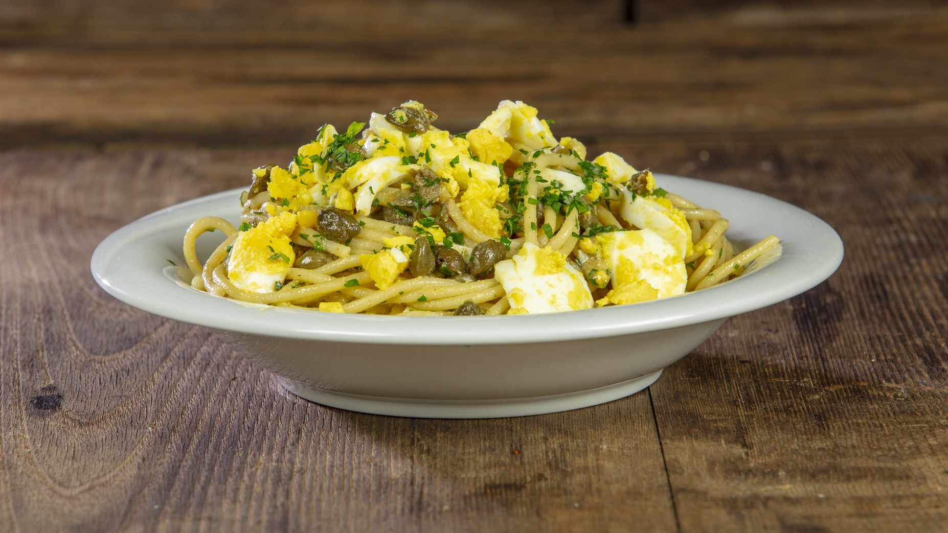 Spaghetti con le uova sode