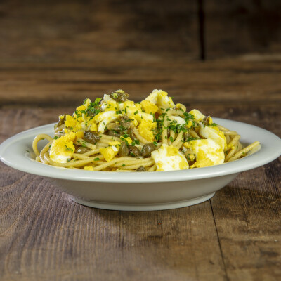 Spaghetti con le uova sode