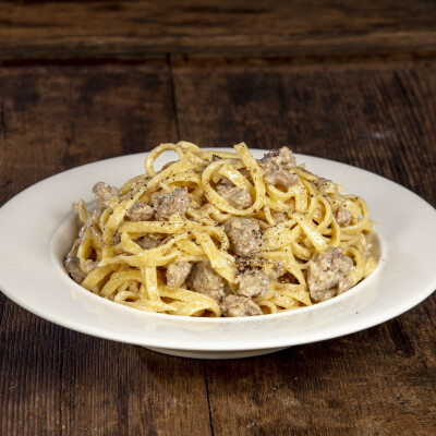 Pasta alla birra e salsiccia